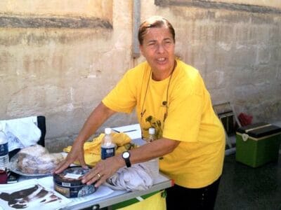 Shelter Volunteer with Island Sanctuary