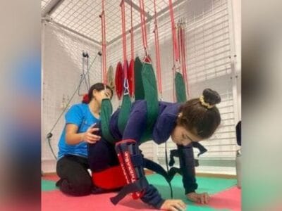 Volunteer in a Therapeutic Program