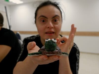 Sharing Lives Volunteer Opportunity: Share your creativity!